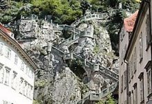 Schlossberg Park ve Uhrturm
