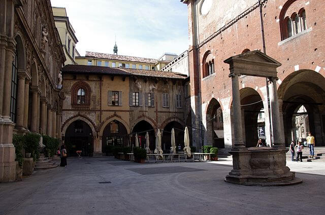 Piazza Mercanti