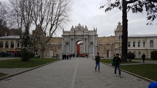 Dolmabahçe Sarayı