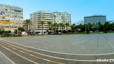 İzmir Cumhuriyet Meydanı